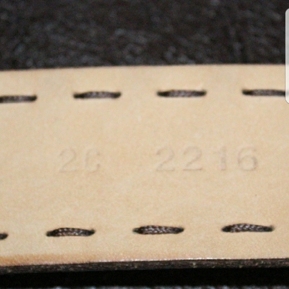 Authentic PRADA Never Worn..Genuine Leather - Picture 5 of 7